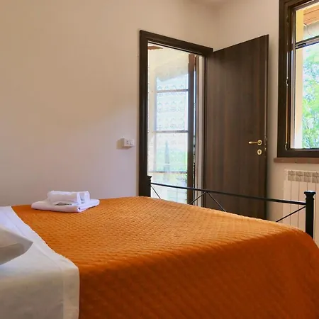 Elena In Montescudaio, Ground Floor With Fenced Garden *